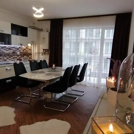 Iris Vivo Mall Apartment